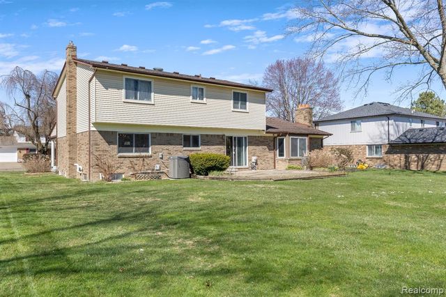 1613 Caliper Drive, Troy, MI 48084