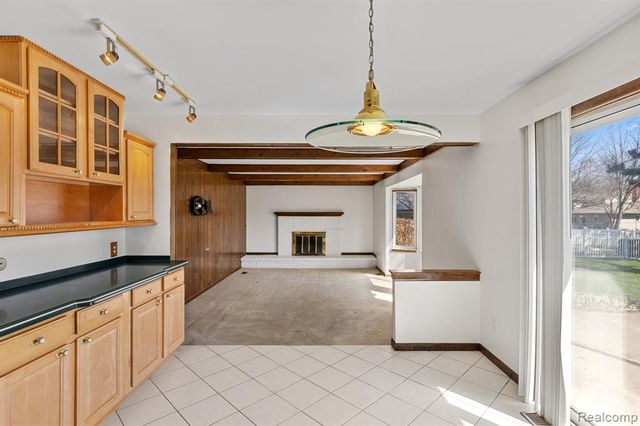 1613 Caliper Drive, Troy, MI 48084
