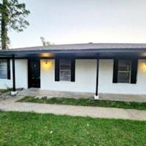 9110 Kentshire Drive A B, Houston, TX 77078