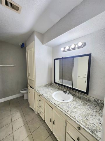 9110 Kentshire Drive A B, Houston, TX 77078