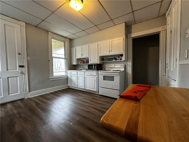 305 E Lincoln Ave, New Castle, PA 16101