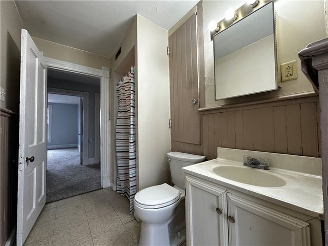 305 E Lincoln Ave, New Castle, PA 16101
