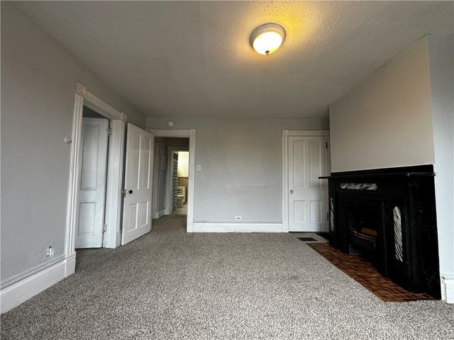 305 E Lincoln Ave, New Castle, PA 16101