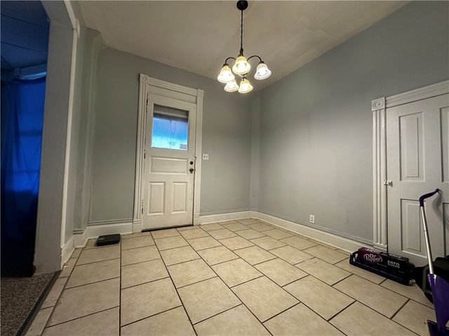 305 E Lincoln Ave, New Castle, PA 16101