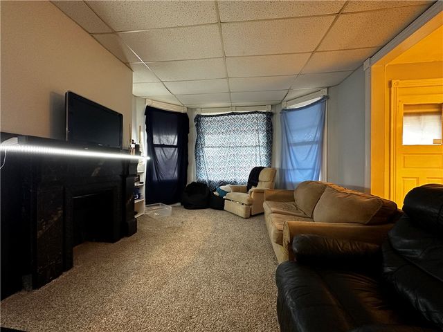 305 E Lincoln Ave, New Castle, PA 16101