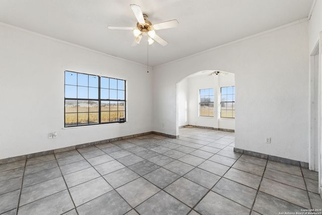 113 Private Road 6744, Natalia, TX 78059