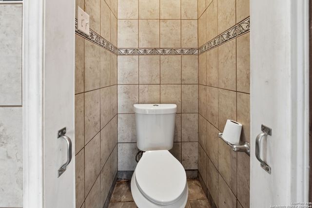 113 Private Road 6744, Natalia, TX 78059