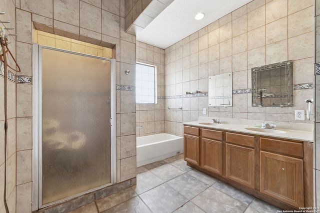 113 Private Road 6744, Natalia, TX 78059