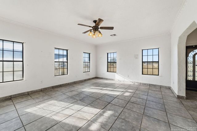 113 Private Road 6744, Natalia, TX 78059