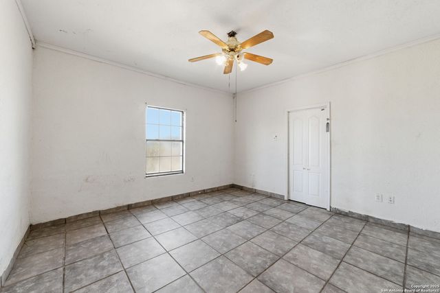 113 Private Road 6744, Natalia, TX 78059