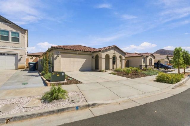 25866 Hollow Point Court, Homeland, CA 92548