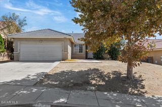 3432 Starjet St Street, Rosamond, CA 93560