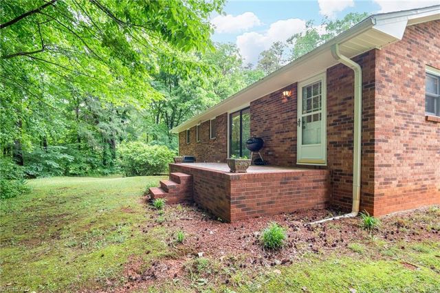 1090 Nc Highway 801 S, Advance, NC 27006