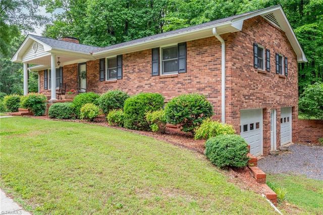 1090 Nc Highway 801 S, Advance, NC 27006