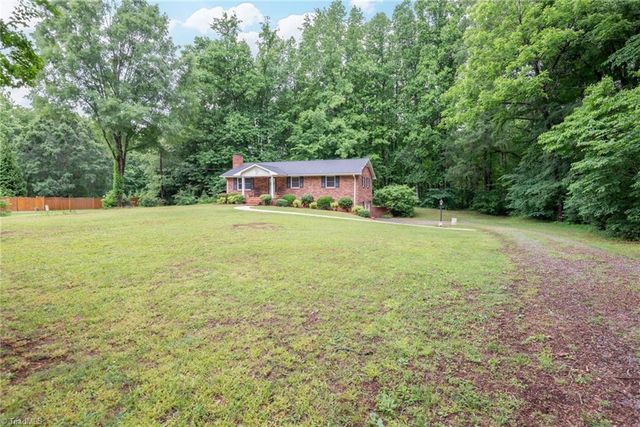1090 Nc Highway 801 S, Advance, NC 27006