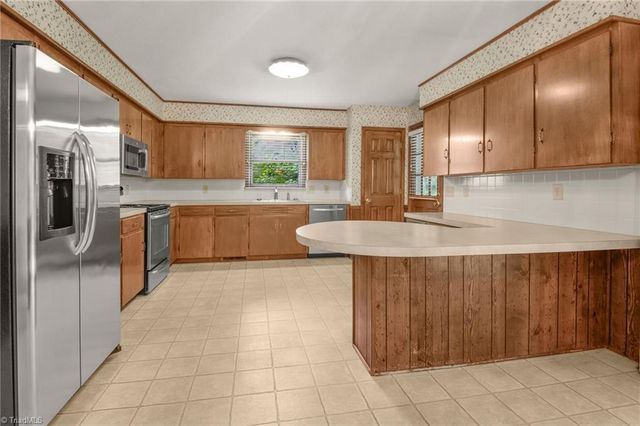 1090 Nc Highway 801 S, Advance, NC 27006