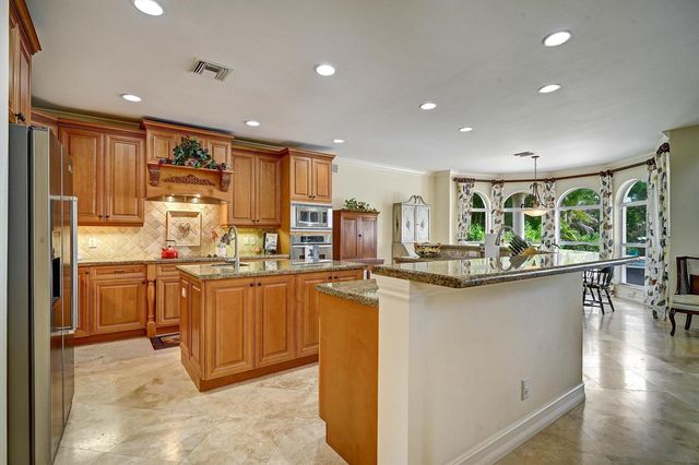 881 SE Saint Lucie Boulevard, Stuart, FL 34996