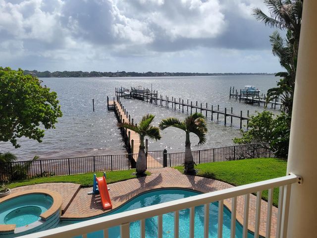 881 SE Saint Lucie Boulevard, Stuart, FL 34996