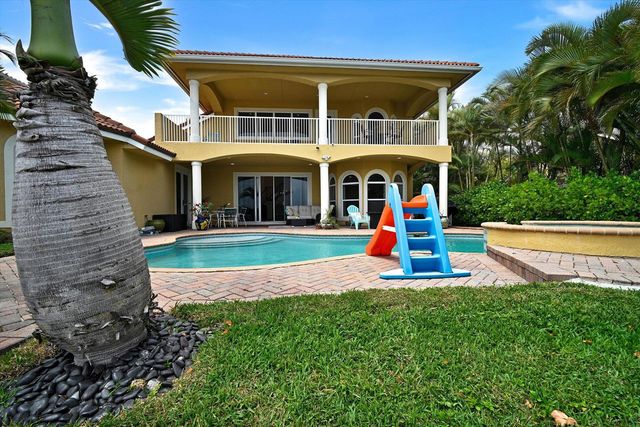 881 SE Saint Lucie Boulevard, Stuart, FL 34996