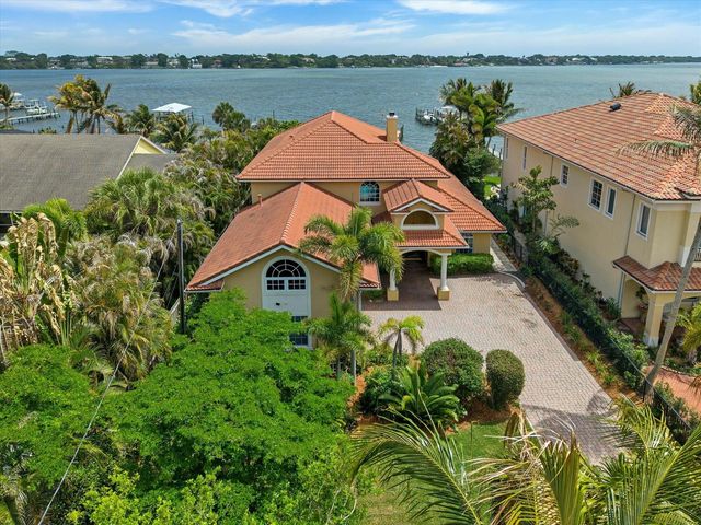 881 SE Saint Lucie Boulevard, Stuart, FL 34996