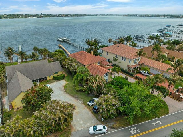 881 SE Saint Lucie Boulevard, Stuart, FL 34996