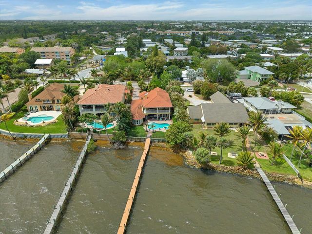 881 SE Saint Lucie Boulevard, Stuart, FL 34996