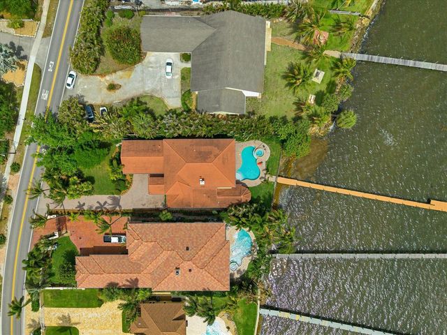 881 SE Saint Lucie Boulevard, Stuart, FL 34996