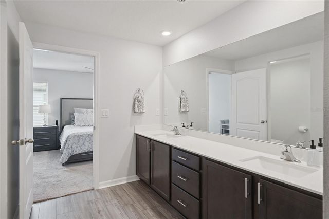 1537 WYNFORD CIRCLE, Tavares, FL 32778