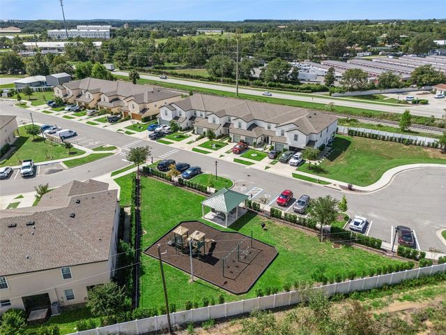 1537 WYNFORD CIRCLE, Tavares, FL 32778