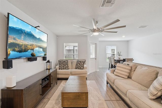 1537 WYNFORD CIRCLE, Tavares, FL 32778