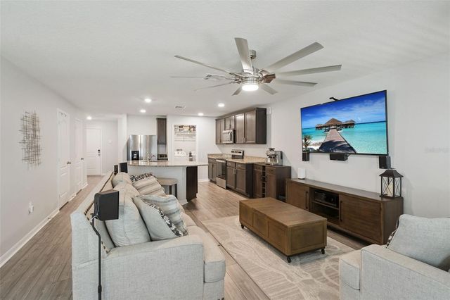 1537 WYNFORD CIRCLE, Tavares, FL 32778