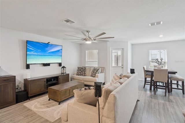 1537 WYNFORD CIRCLE, Tavares, FL 32778