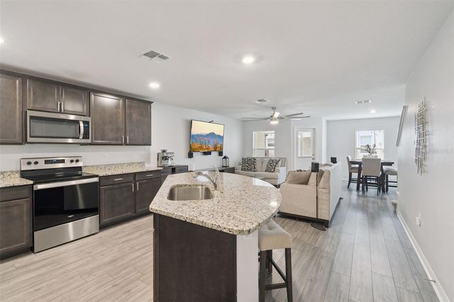 1537 WYNFORD CIRCLE, Tavares, FL 32778