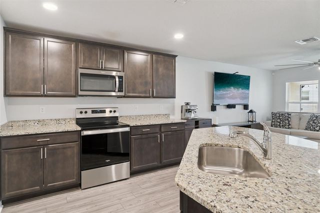 1537 WYNFORD CIRCLE, Tavares, FL 32778