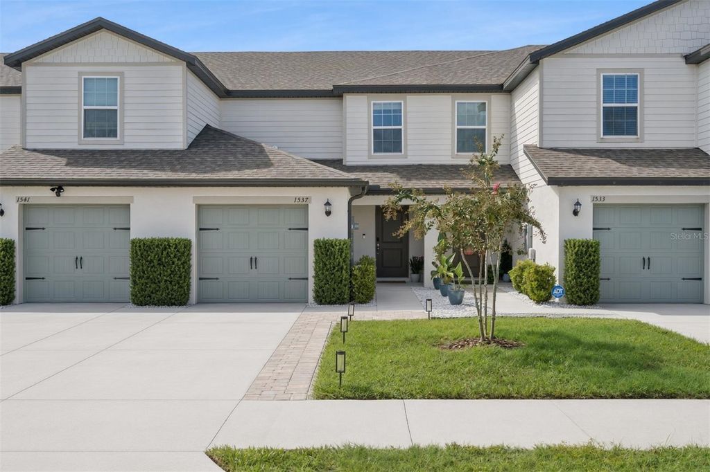 1537 WYNFORD CIRCLE, Tavares, FL 32778