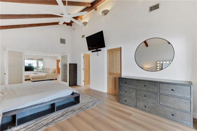 6229 Klump Avenue, North Hollywood, CA 91606