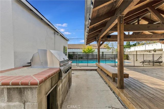 6229 Klump Avenue, North Hollywood, CA 91606