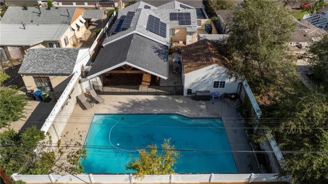 6229 Klump Avenue, North Hollywood, CA 91606