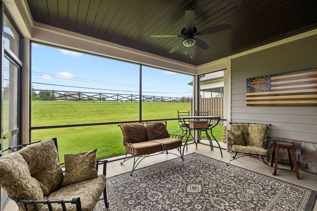 111 Campfire Ct, Winchester, TN 37398