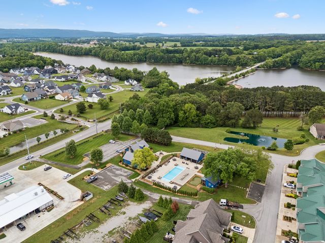 111 Campfire Ct, Winchester, TN 37398