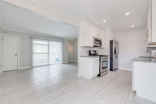 205 13th Street D, Huntington Beach, CA 92648