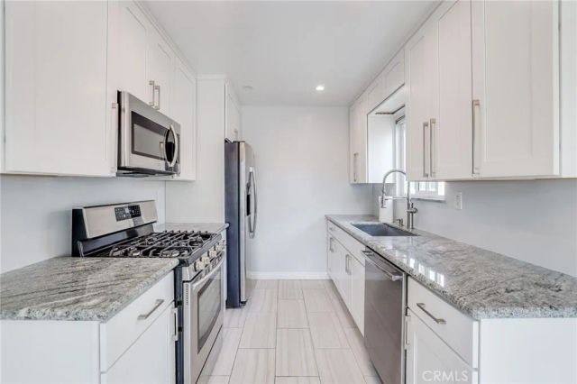 205 13th Street D, Huntington Beach, CA 92648