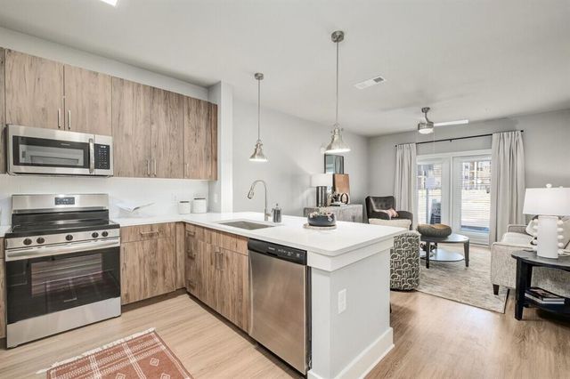 1875 Maple Drive B2, Kennesaw, GA 30144