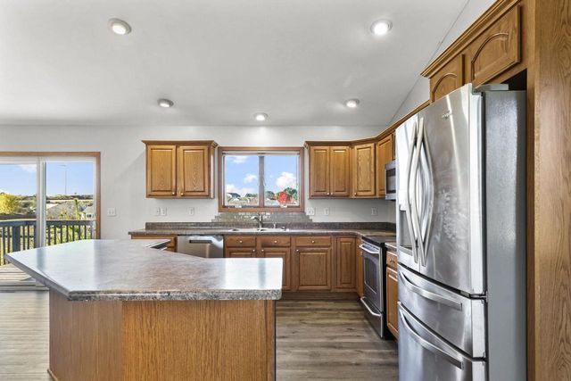 1032 VISTA RIDGE Drive, Mount Horeb, WI 53572