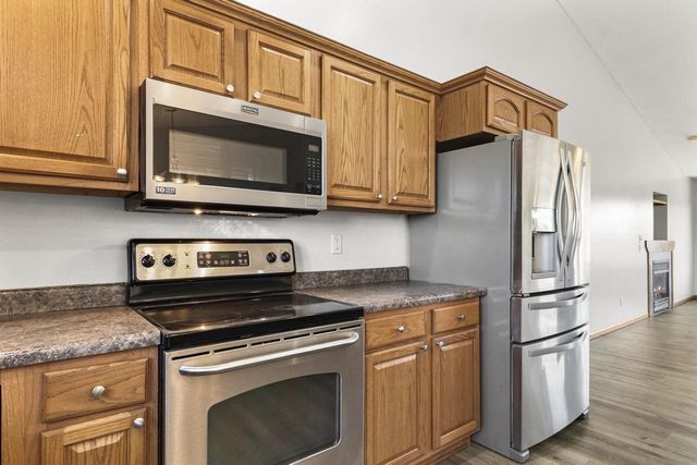 1032 VISTA RIDGE Drive, Mount Horeb, WI 53572