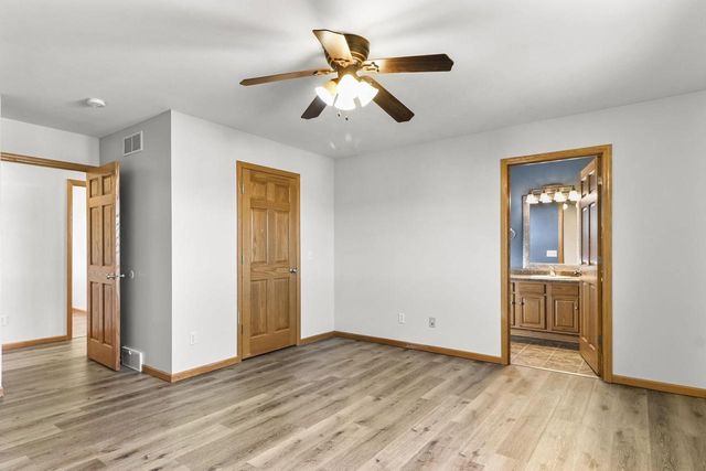 1032 VISTA RIDGE Drive, Mount Horeb, WI 53572