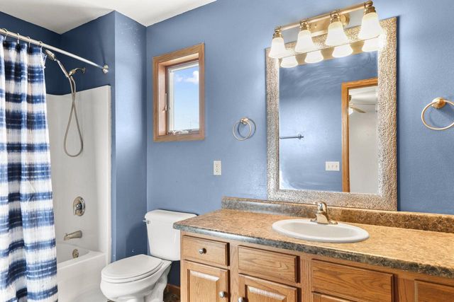 1032 VISTA RIDGE Drive, Mount Horeb, WI 53572