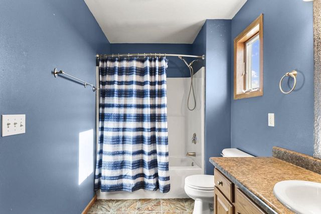 1032 VISTA RIDGE Drive, Mount Horeb, WI 53572