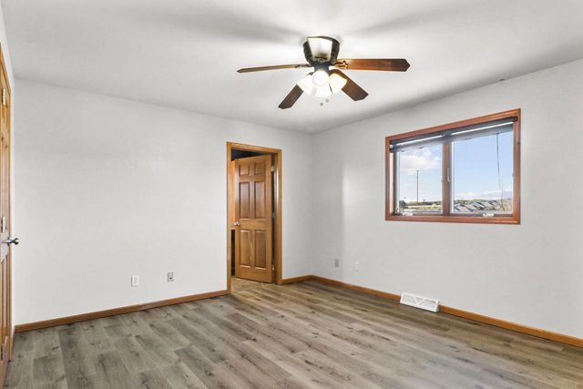 1032 VISTA RIDGE Drive, Mount Horeb, WI 53572