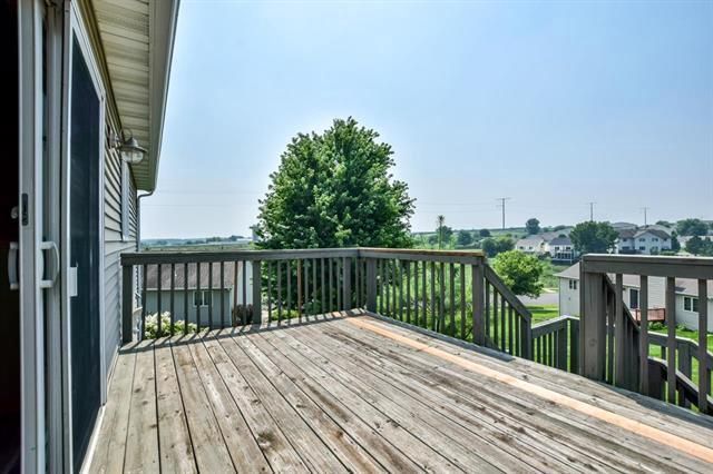 1032 VISTA RIDGE Drive, Mount Horeb, WI 53572